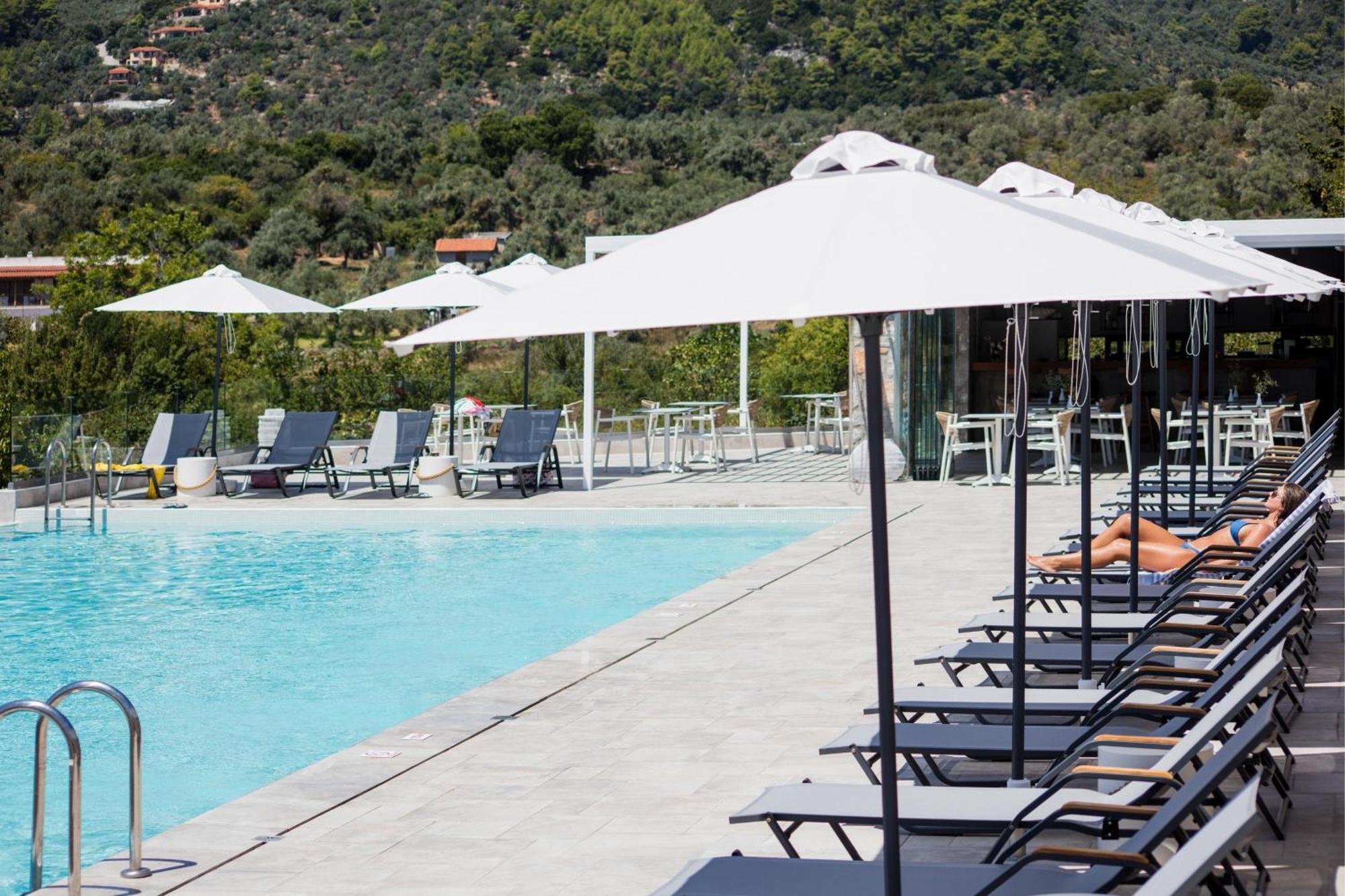 Amira Aparthotel Skiathos Town Bagian luar foto