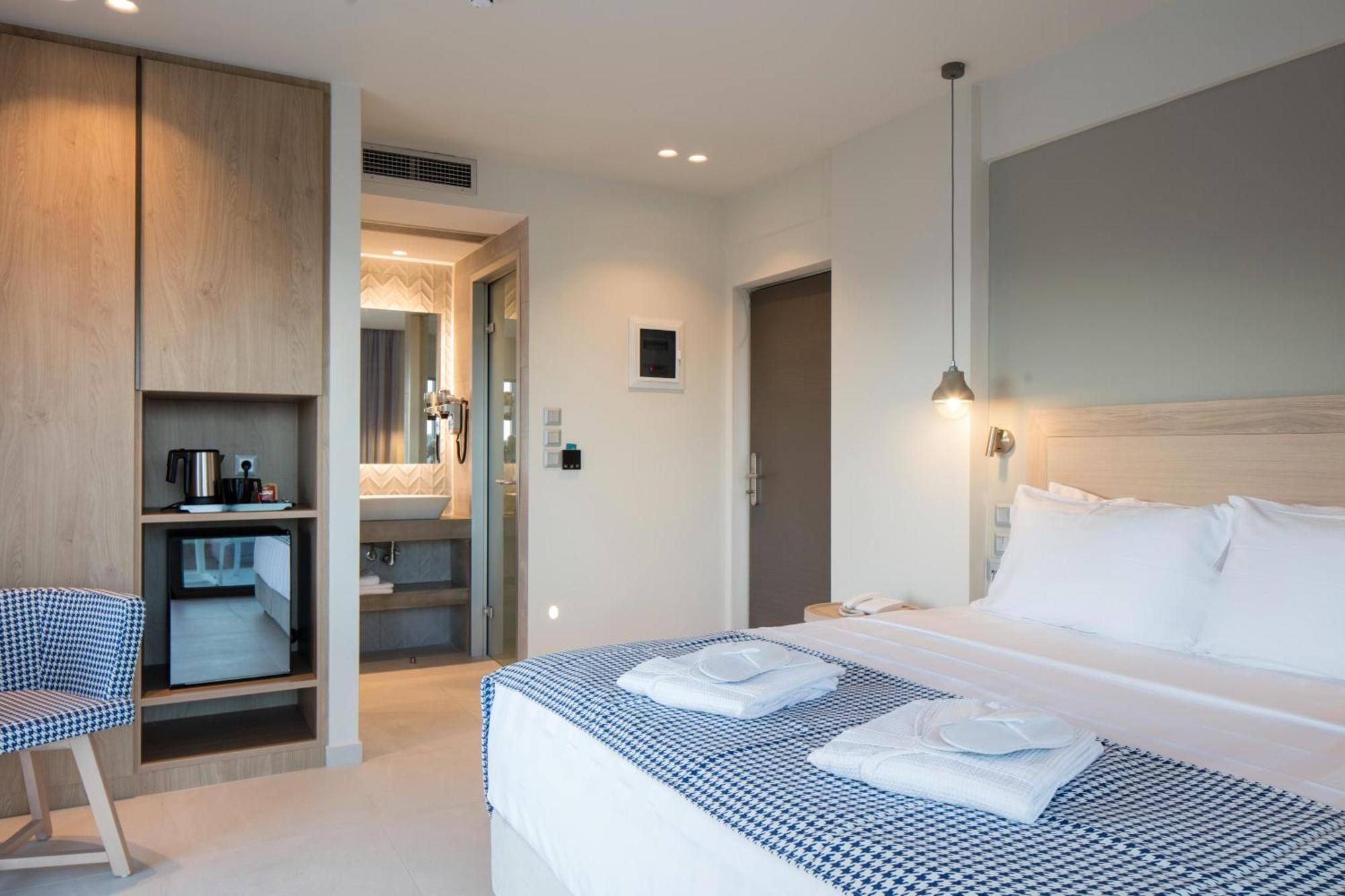 Amira Aparthotel Skiathos Town Bagian luar foto