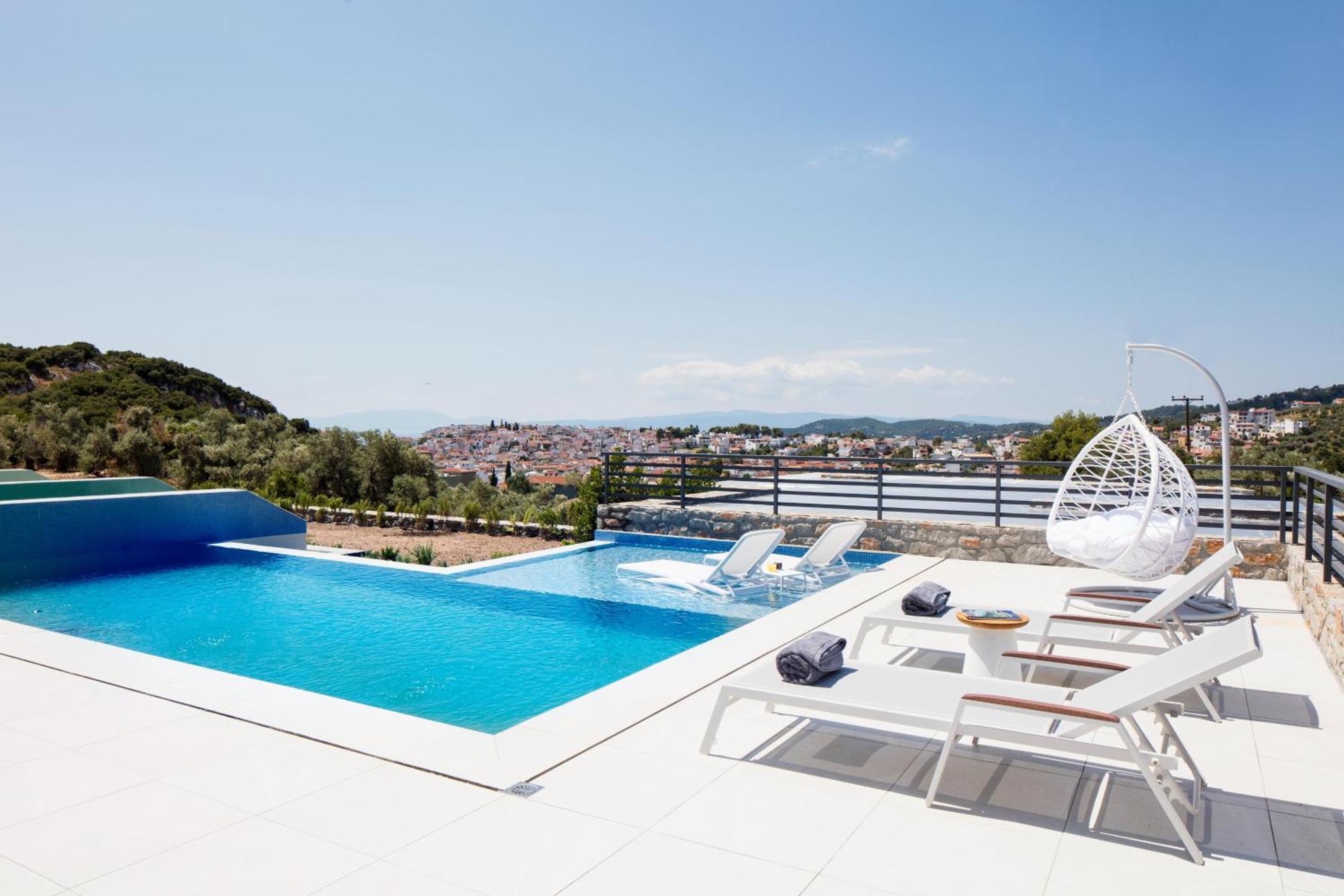 Amira Aparthotel Skiathos Town Bagian luar foto