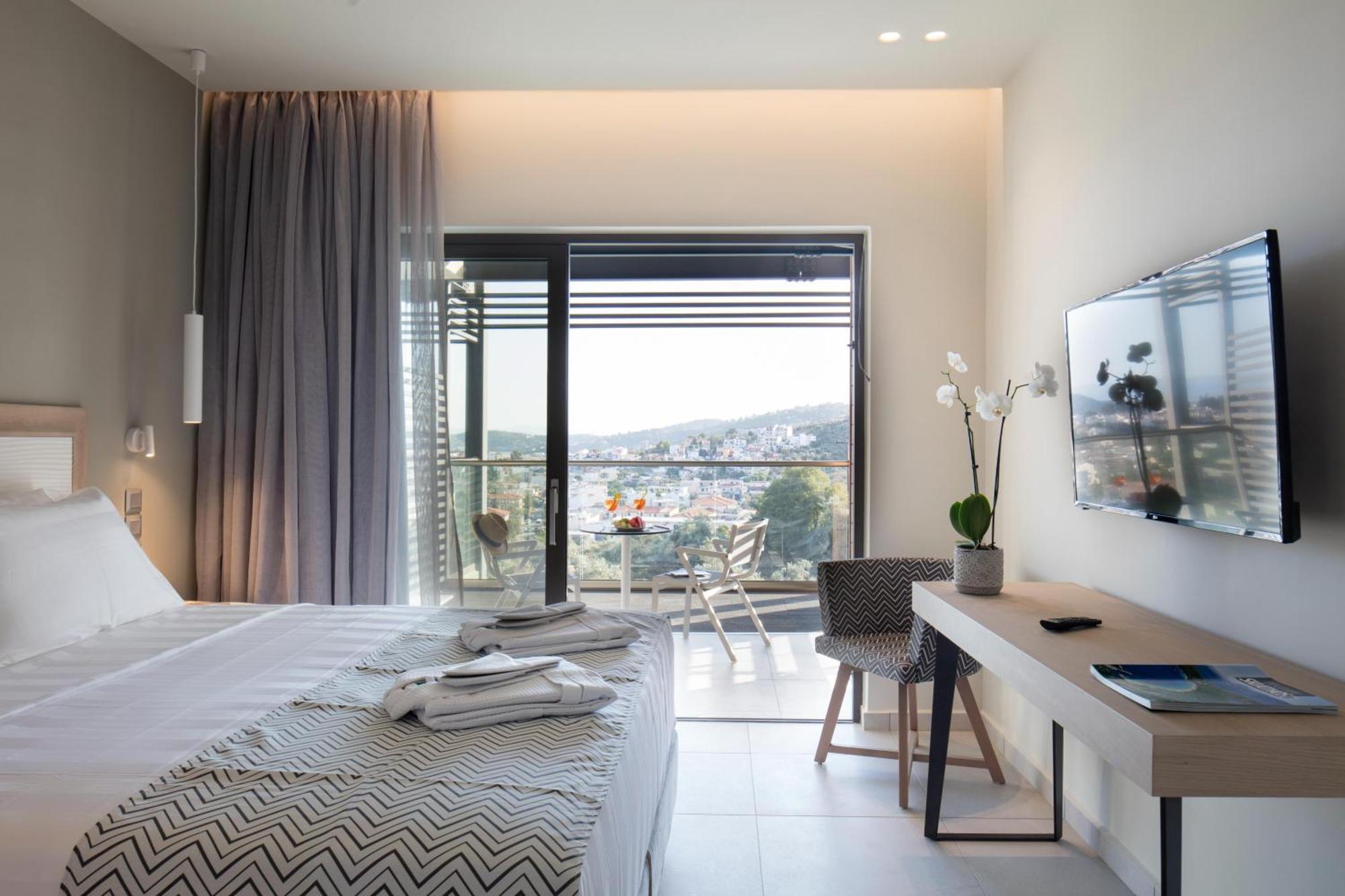 Amira Aparthotel Skiathos Town Bagian luar foto