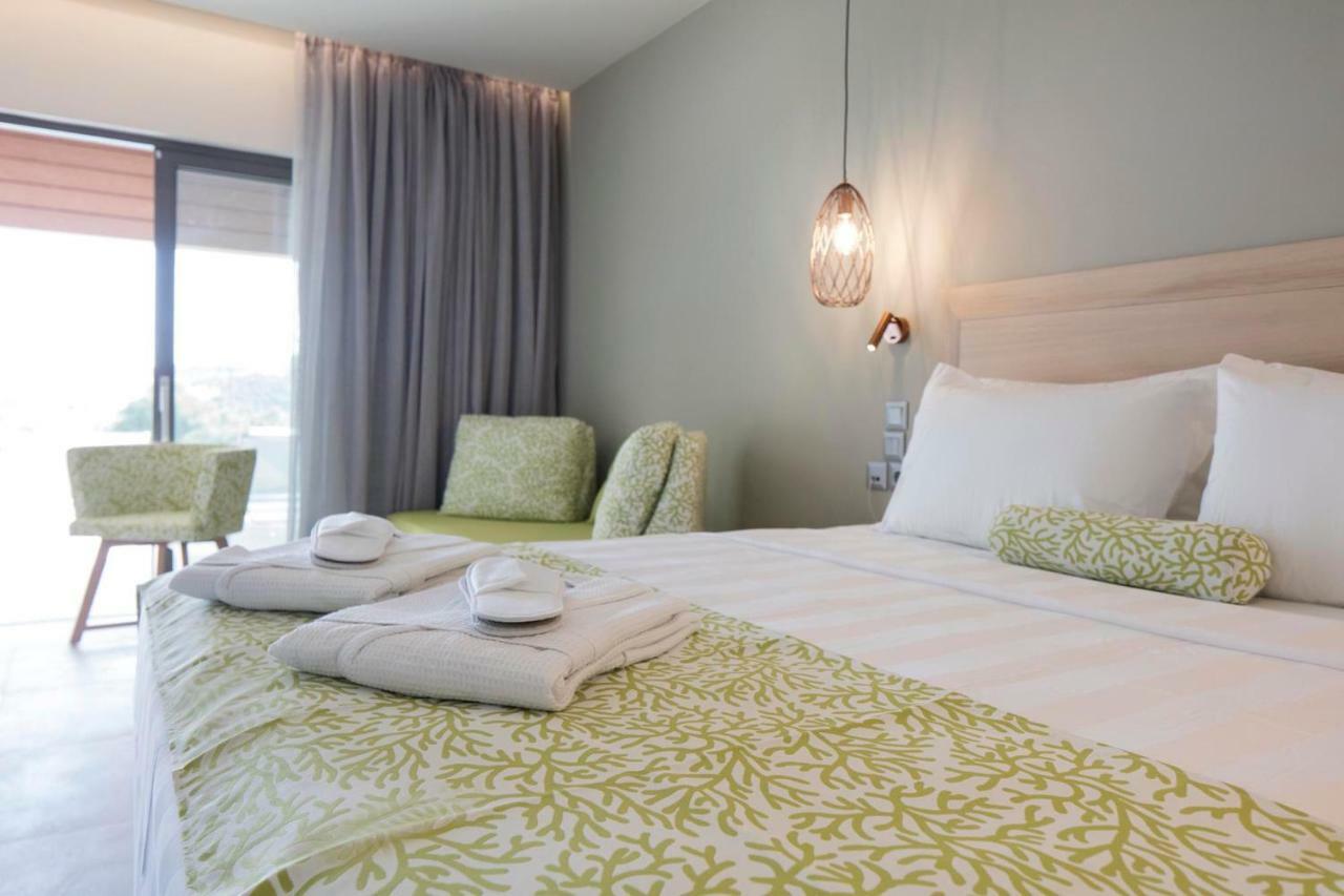 Amira Aparthotel Skiathos Town Bagian luar foto