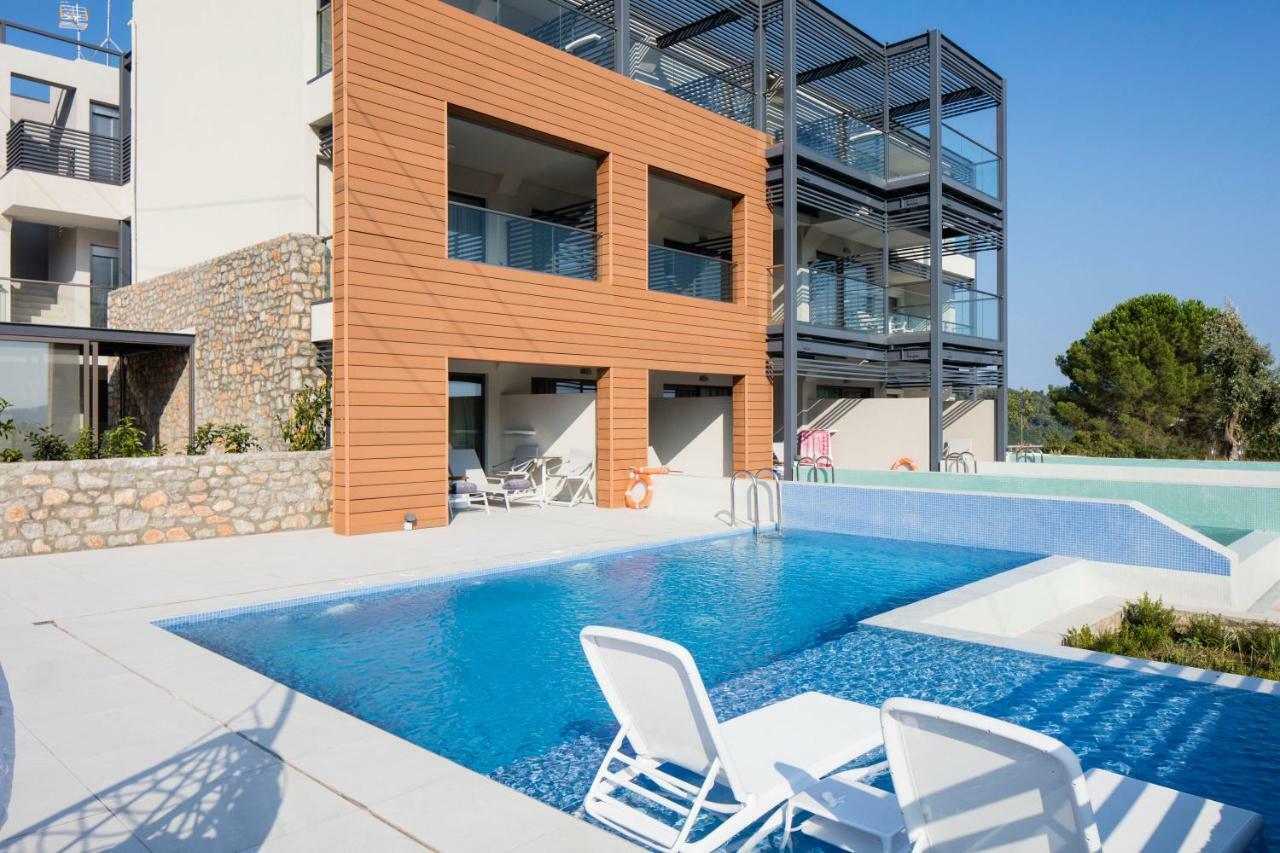 Amira Aparthotel Skiathos Town Bagian luar foto