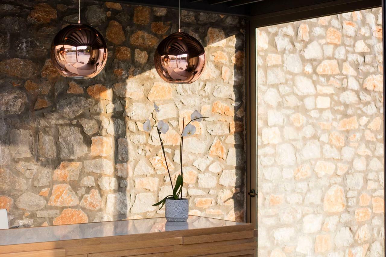 Amira Aparthotel Skiathos Town Bagian luar foto