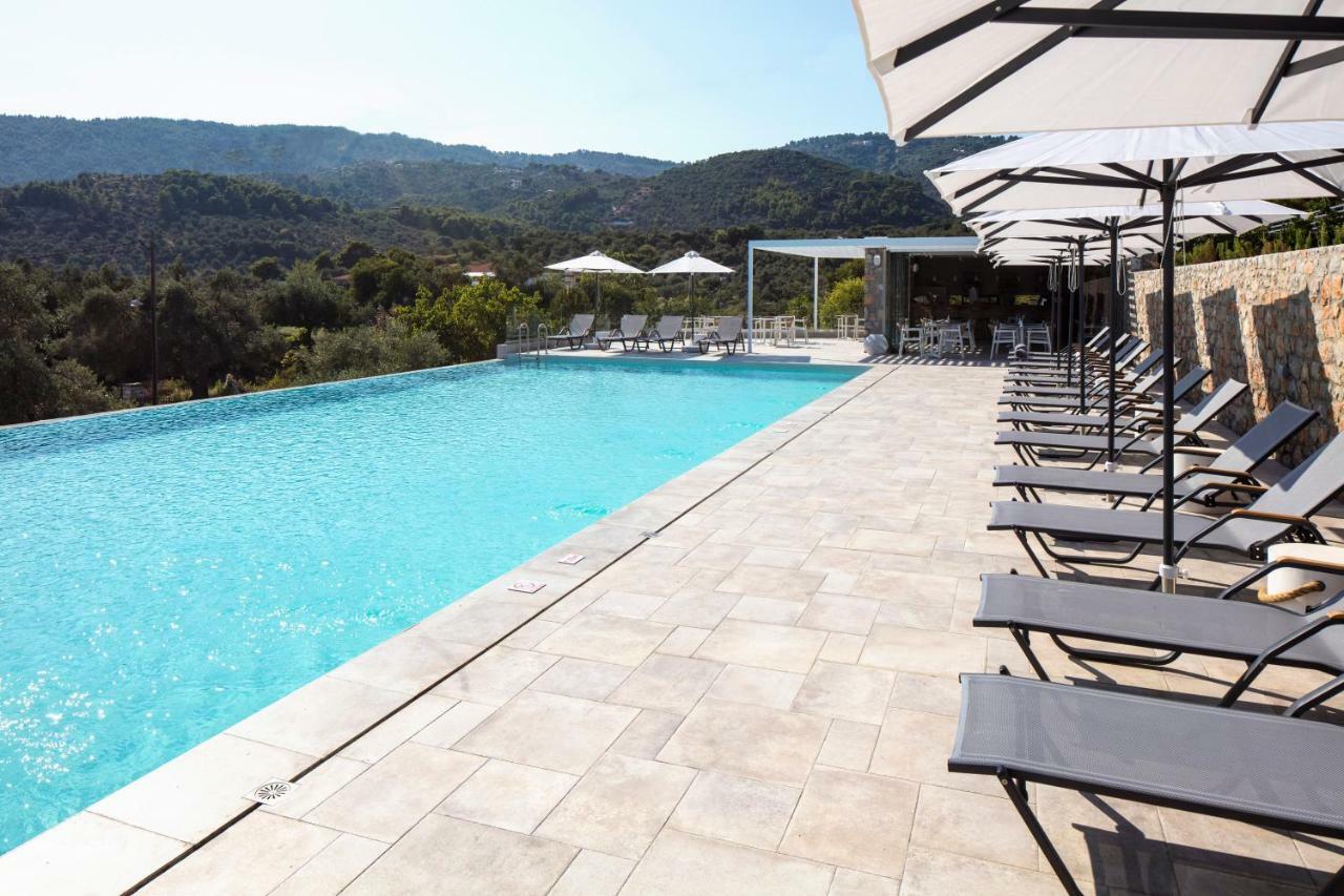 Amira Aparthotel Skiathos Town Bagian luar foto